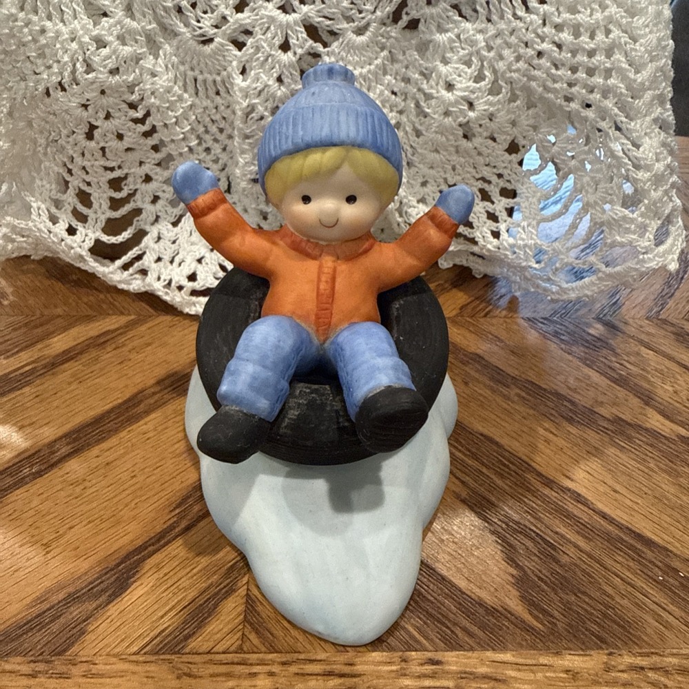 1990 Enesco Country Cousins, Inner Tubing Snow